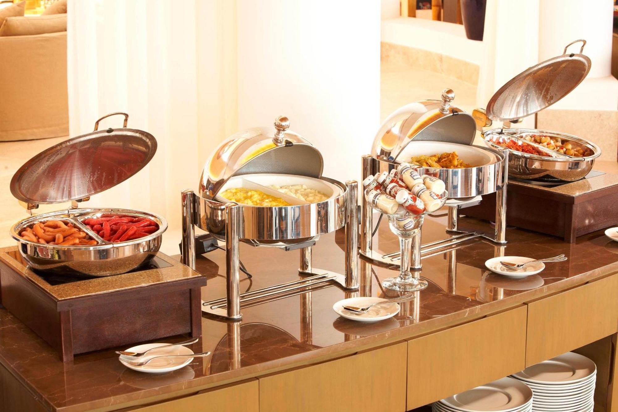 Hotel Paracas, A Luxury Collection Resort, Paracas Exterior foto A selection of chafing dishes