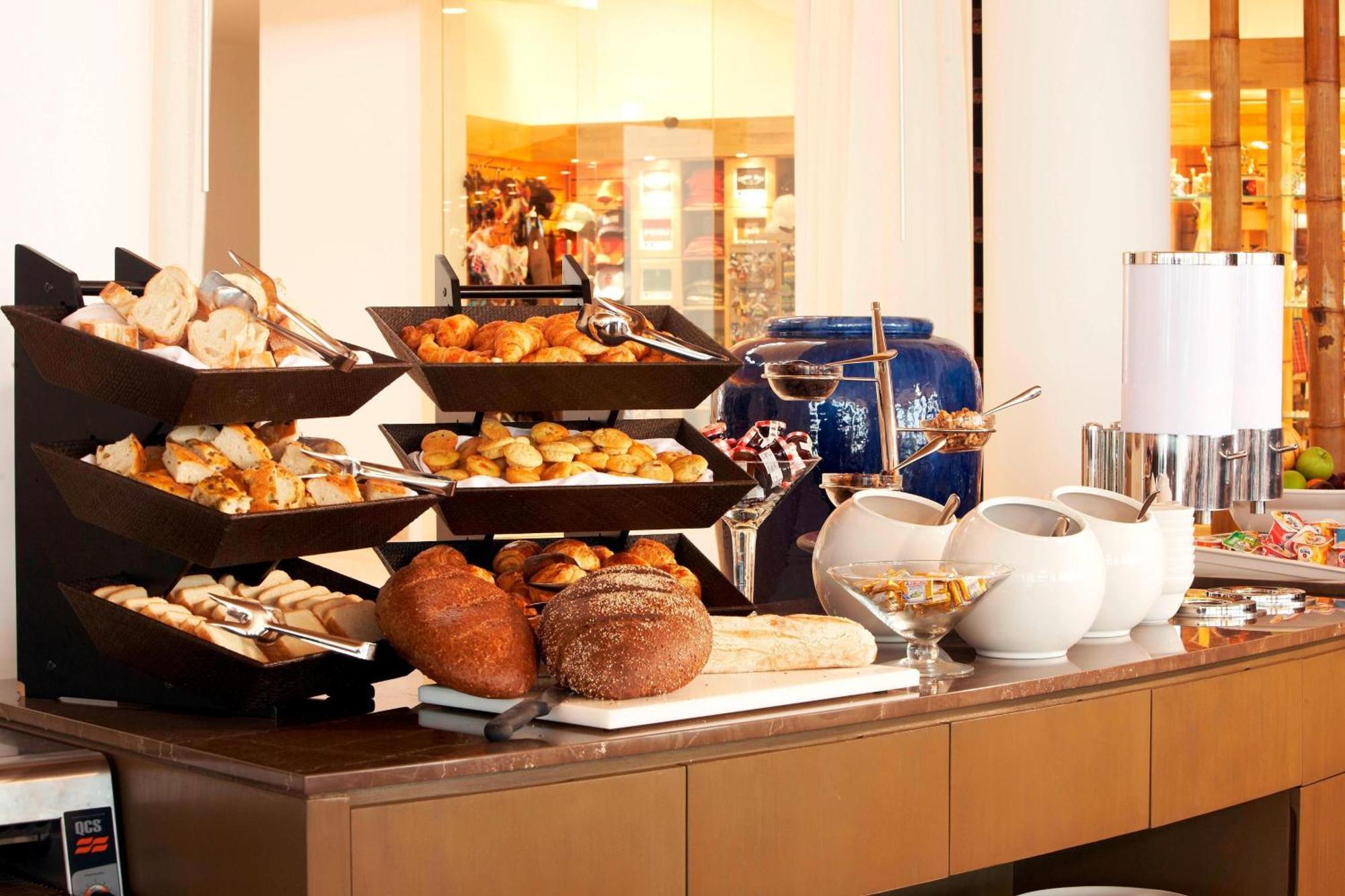 Hotel Paracas, A Luxury Collection Resort, Paracas Exterior foto A buffet at a hotel