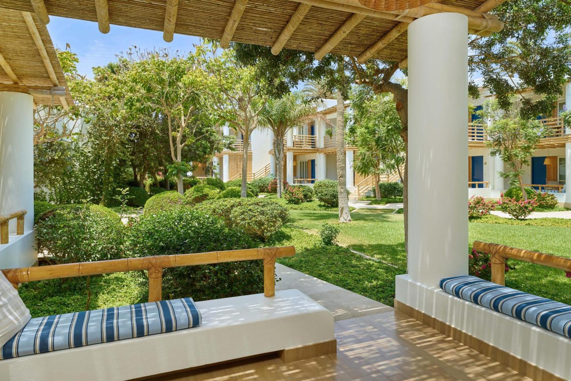 Hotel Paracas, A Luxury Collection Resort, Paracas Exterior foto The resort's gardens